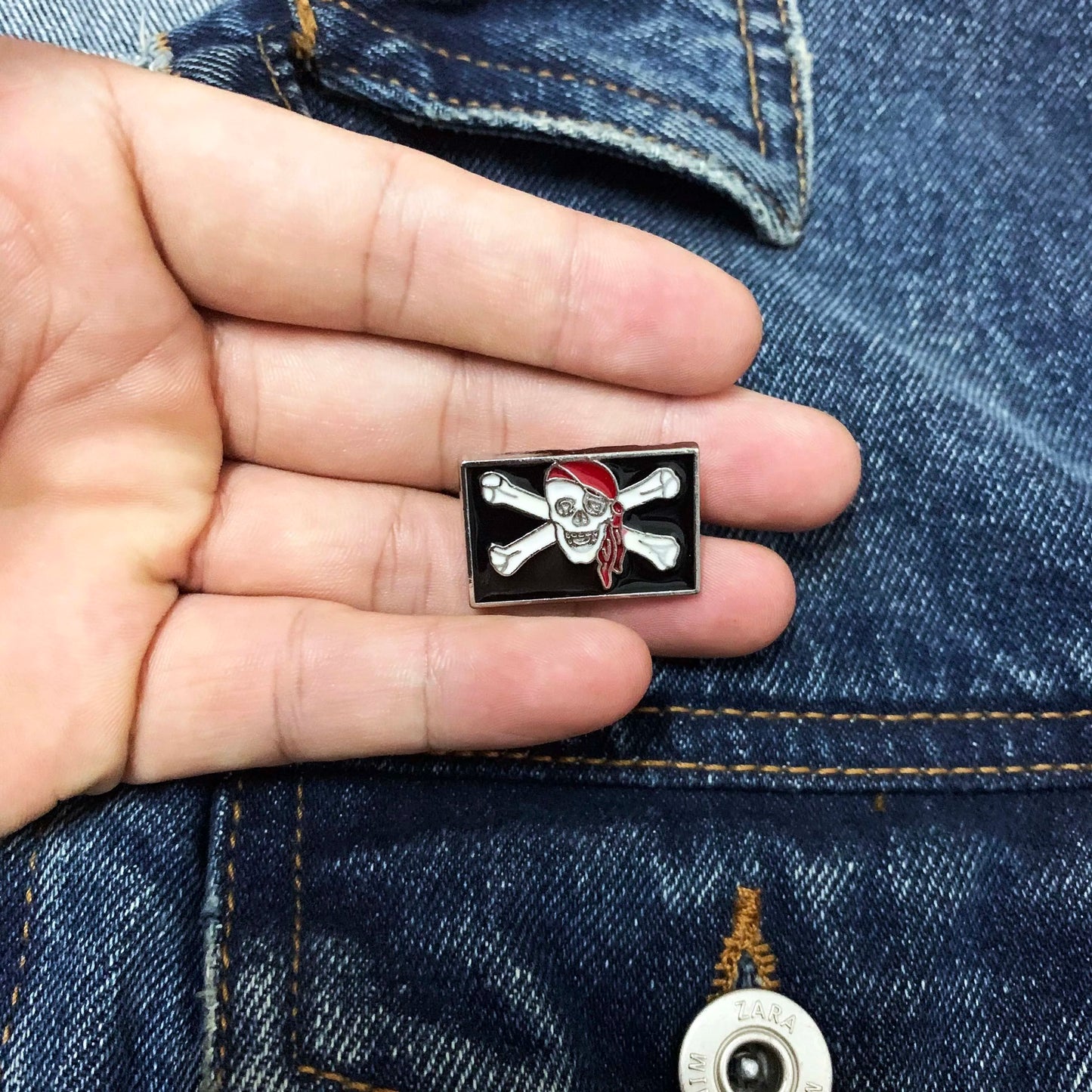 Creative Gothic Horror Skull Enamel Brooch Fashion Jewelry Lapel Halloween Punk Pirate Pin Jewelry Pendant