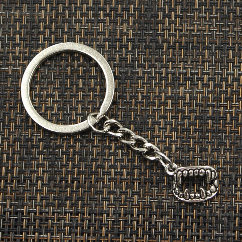 Fashion 30mm Key Ring Metal Key Chain Keychain Jewelry Antique Silver Color Plated Vampire Dracula Fang Teeth 17x12mm Pendant