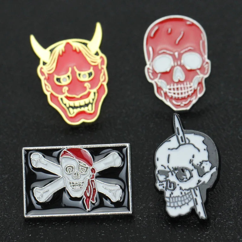 Creative Gothic Horror Skull Enamel Brooch Fashion Jewelry Lapel Halloween Punk Pirate Pin Jewelry Pendant