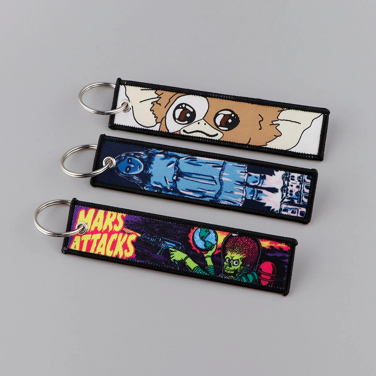 Horror Movie Alien Key Tags Keychain for Car Motorcycles Keys Keyring Holder Fashion Jewelry Accessories Gifts