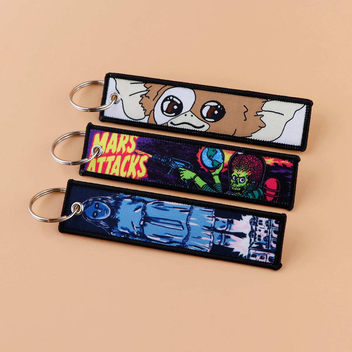 Horror Movie Alien Key Tags Keychain for Car Motorcycles Keys Keyring Holder Fashion Jewelry Accessories Gifts