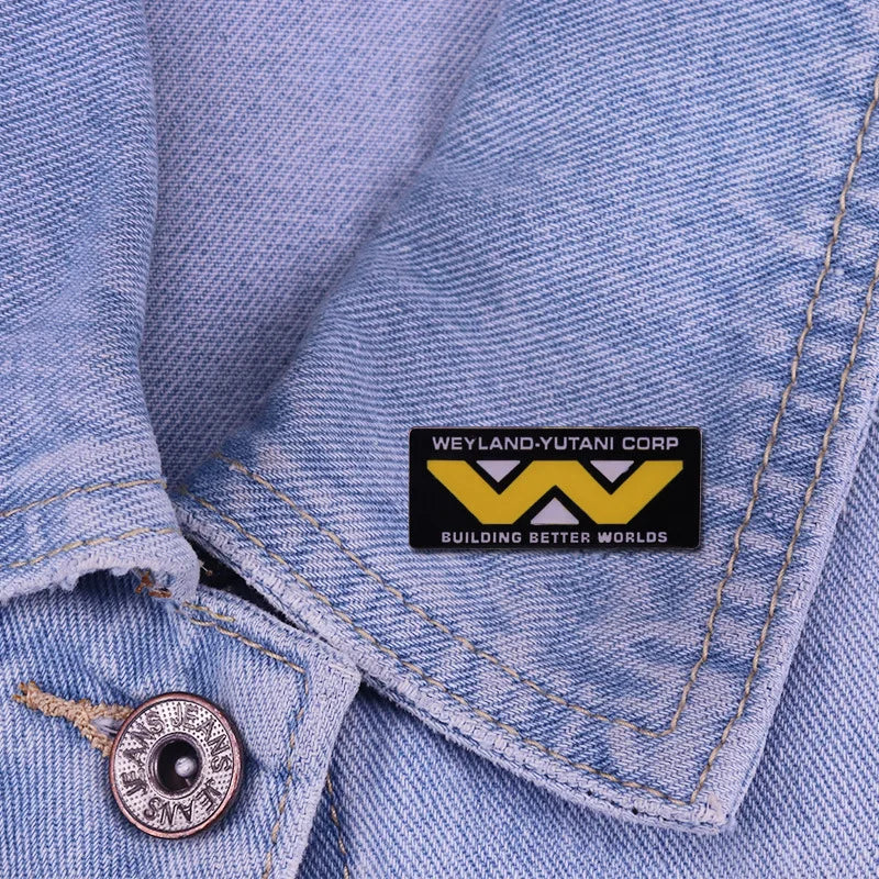 Excellent Quality License Plate Badge Space Alien Enamel Lapel Pins Inspired Sci-fi Horror Movie Fans Great Brooch Hat Accessory