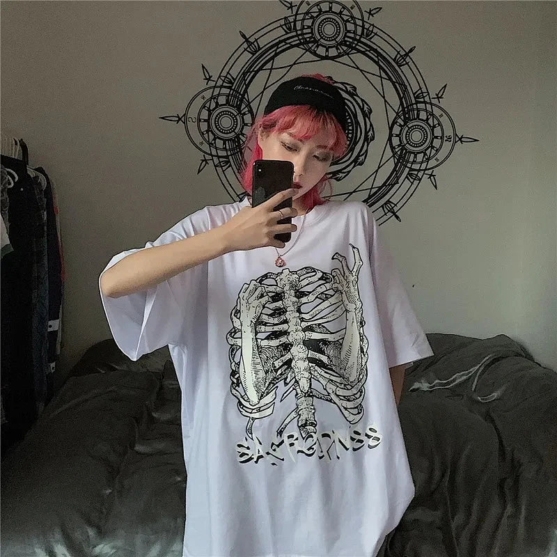 Oversized t-shirt female goth Top y2k Harajuku tops retro print skull bone Loose t-shirts with short sleeve anime graphic Shirt