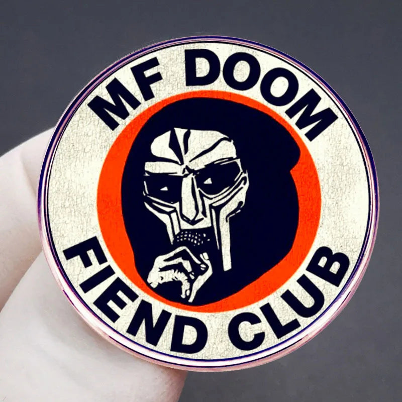 Cool MF-DOOM Brooch 90s Hip Hop Rock Punk Rap Pin Metal Alloy Mask Rapper Enamel Badge Pin Badge Jewelry Accessories