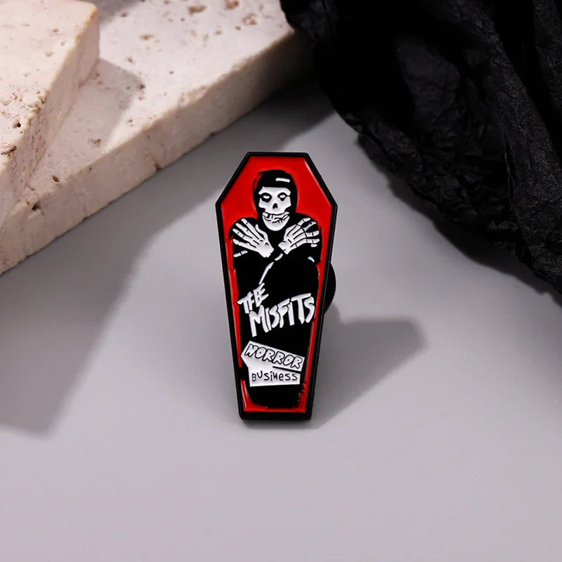 Horror Busiwess Enamel Pins Misfits Coffin Terror Skeleton Brooches Lapel Badges Gothic Cool Punk Jewelry Gift For Kid Wholesale