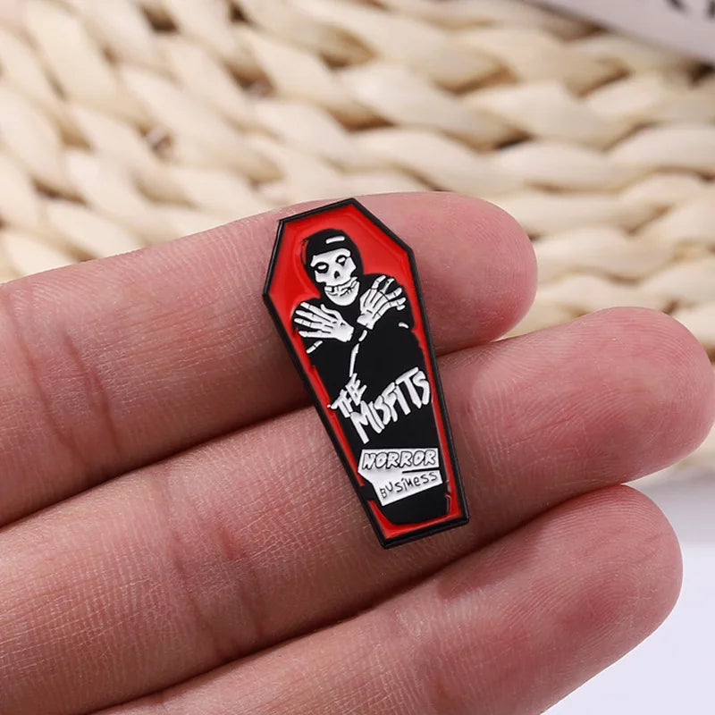 Horror Busiwess Enamel Pins Misfits Coffin Terror Skeleton Brooches Lapel Badges Gothic Cool Punk Jewelry Gift For Kid Wholesale