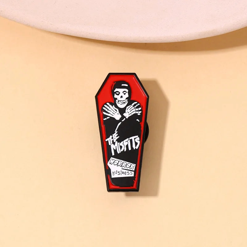 Horror Busiwess Enamel Pins Misfits Coffin Terror Skeleton Brooches Lapel Badges Gothic Cool Punk Jewelry Gift For Kid Wholesale